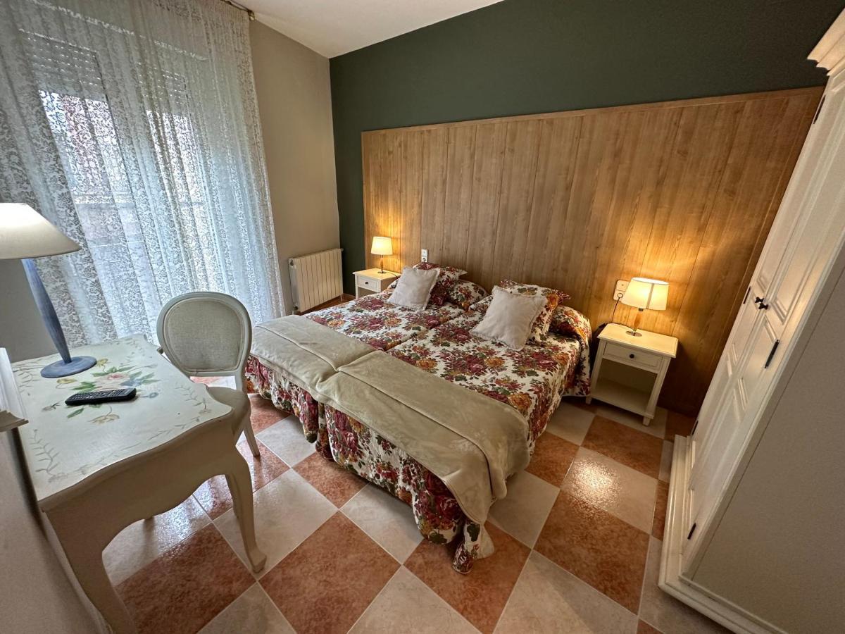 Hostal Bonavista Сервера Екстериор снимка
