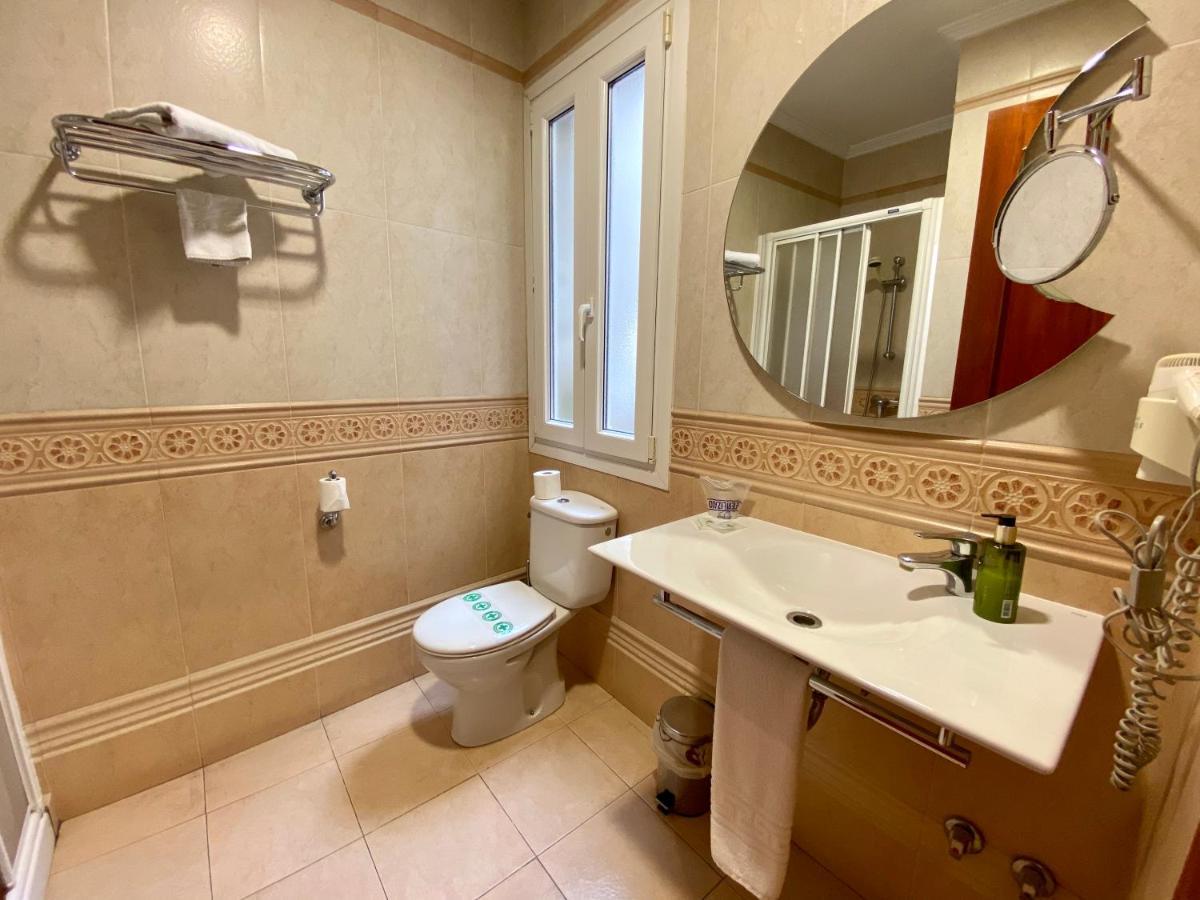 Hostal Bonavista Сервера Екстериор снимка