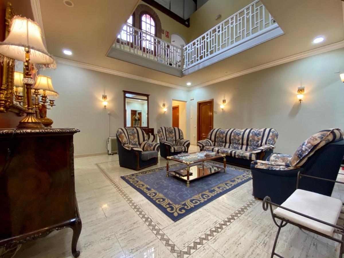 Hostal Bonavista Сервера Екстериор снимка