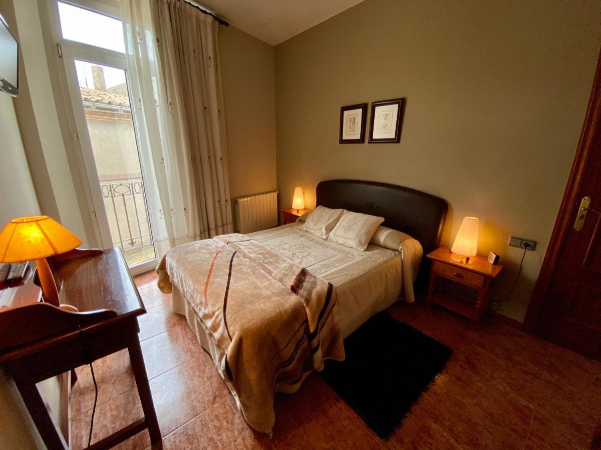 Hostal Bonavista Сервера Екстериор снимка