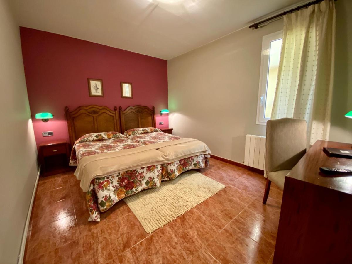 Hostal Bonavista Сервера Екстериор снимка