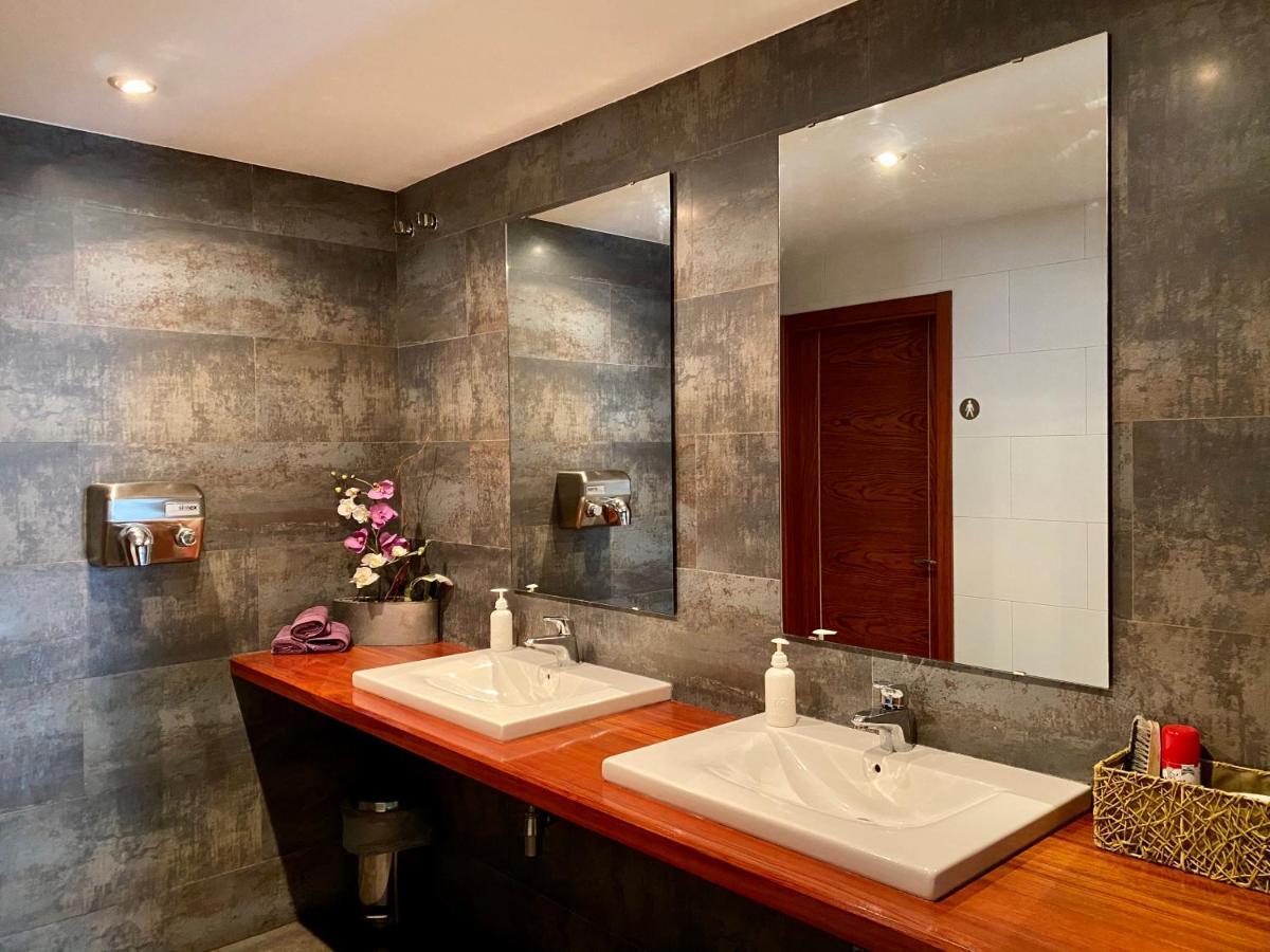 Hostal Bonavista Сервера Екстериор снимка